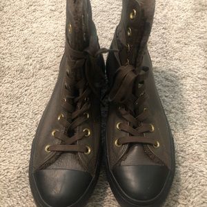 Brand NEW Converse Boots... Leather!!!!